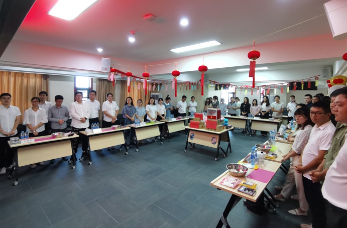 共青團(tuán)南昌市政建設(shè)集團(tuán)有限公司委員會(huì)舉辦了“承傳統(tǒng)文化，享團(tuán)圓美滿(mǎn)”中秋主題活動(dòng)6910.jpg