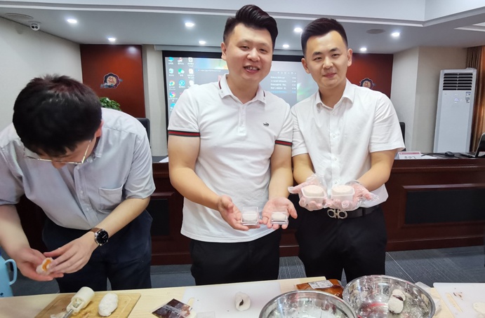 共青團(tuán)南昌市政建設(shè)集團(tuán)有限公司委員會(huì)舉辦了“承傳統(tǒng)文化，享團(tuán)圓美滿(mǎn)”中秋主題活動(dòng)6912.jpg