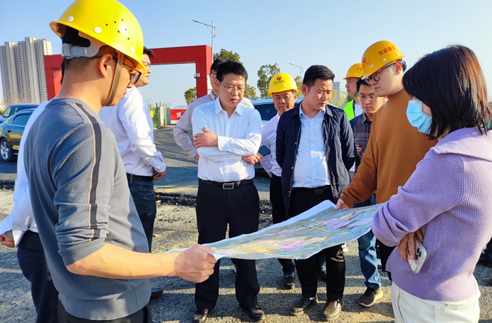 市政公用集團劉順保到朱橋東路項目、昌東三路項目、秦坊安置房項目調研