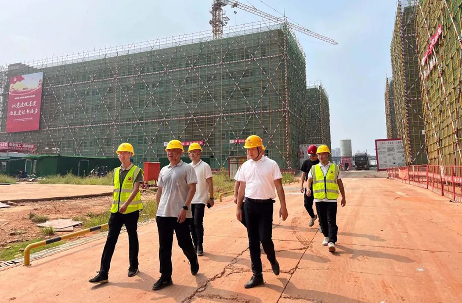 徐旭前往杭州路、新建職校等項(xiàng)目調(diào)研慰問