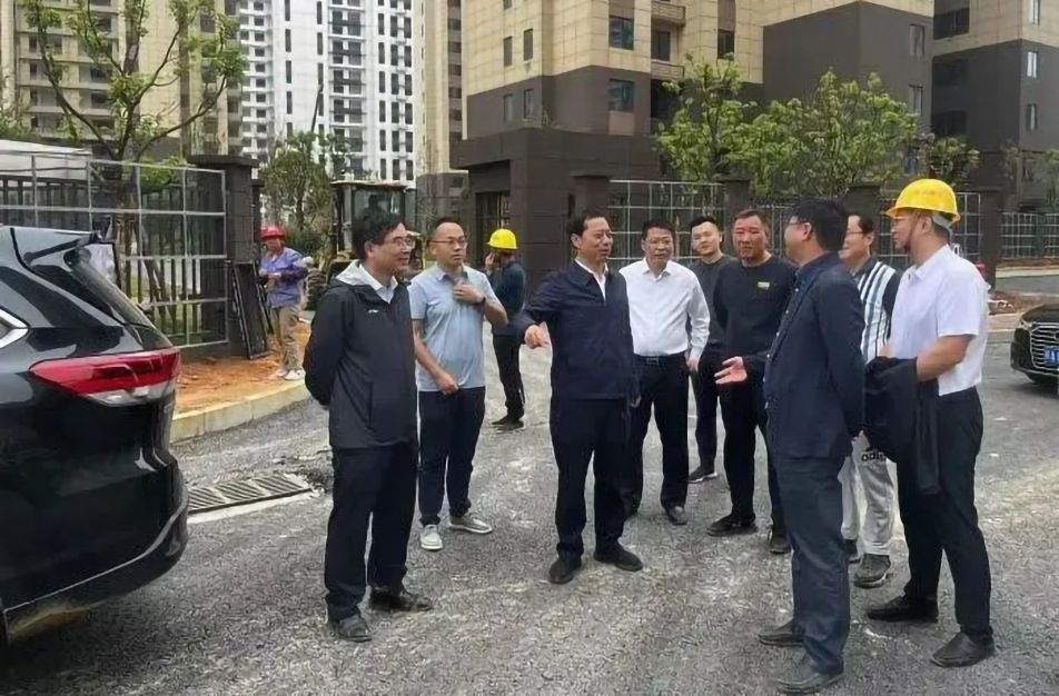 萬義輝到秦坊安置房、杭州路項(xiàng)目調(diào)研